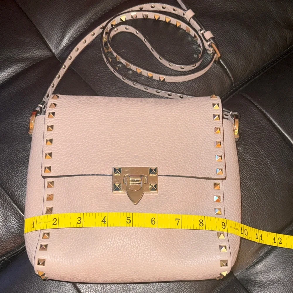 Valentino Garavani Rock Stud Leather Crossbody Bag with Gold Hardware - Picture 13 of 15